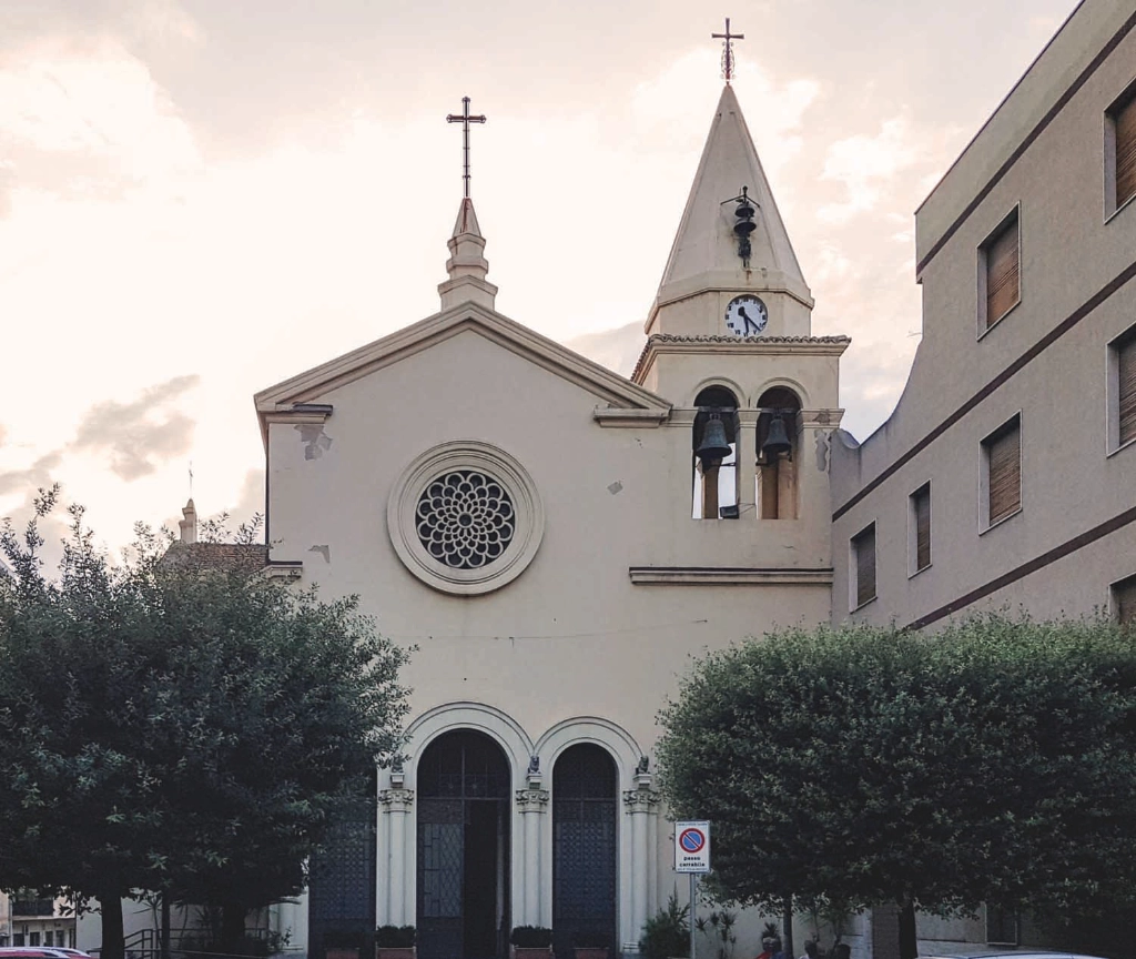 Façade de la cathédrale Parrocchia Santa Maria d’Itria à Reggio de Calabre