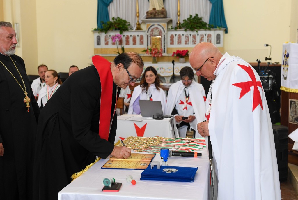Signature officielle en présence du clerc