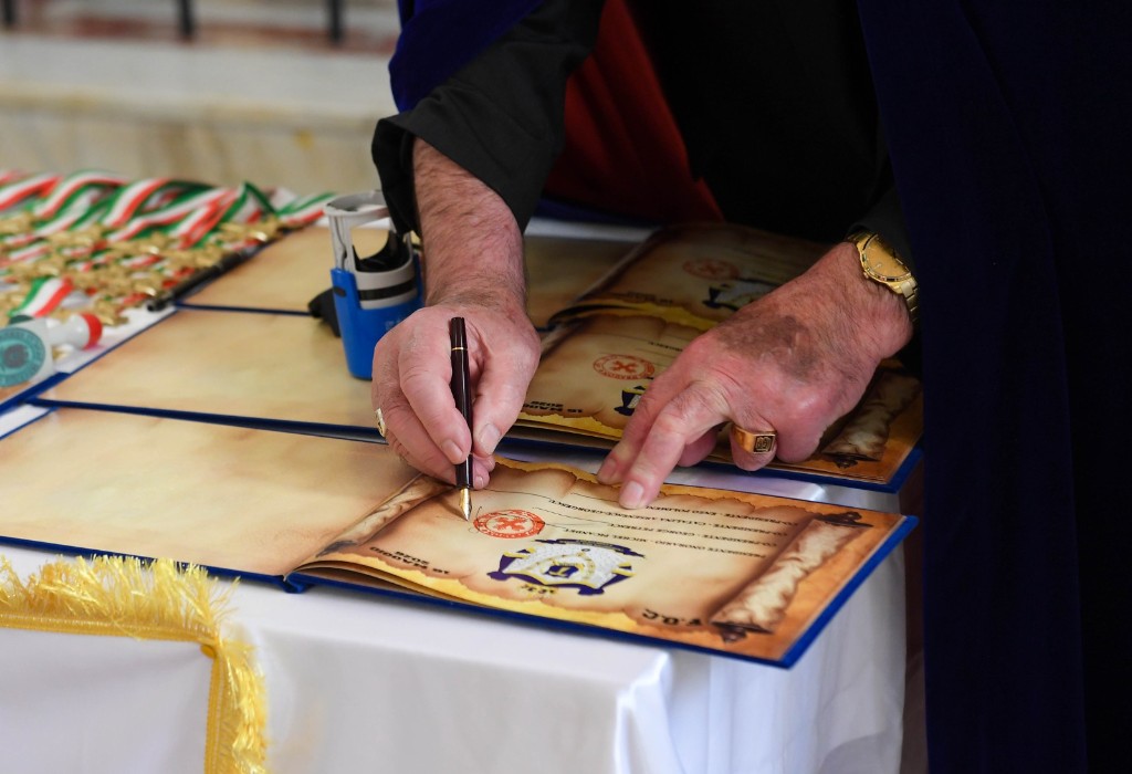 Signature du document officiel de la F.O.C.